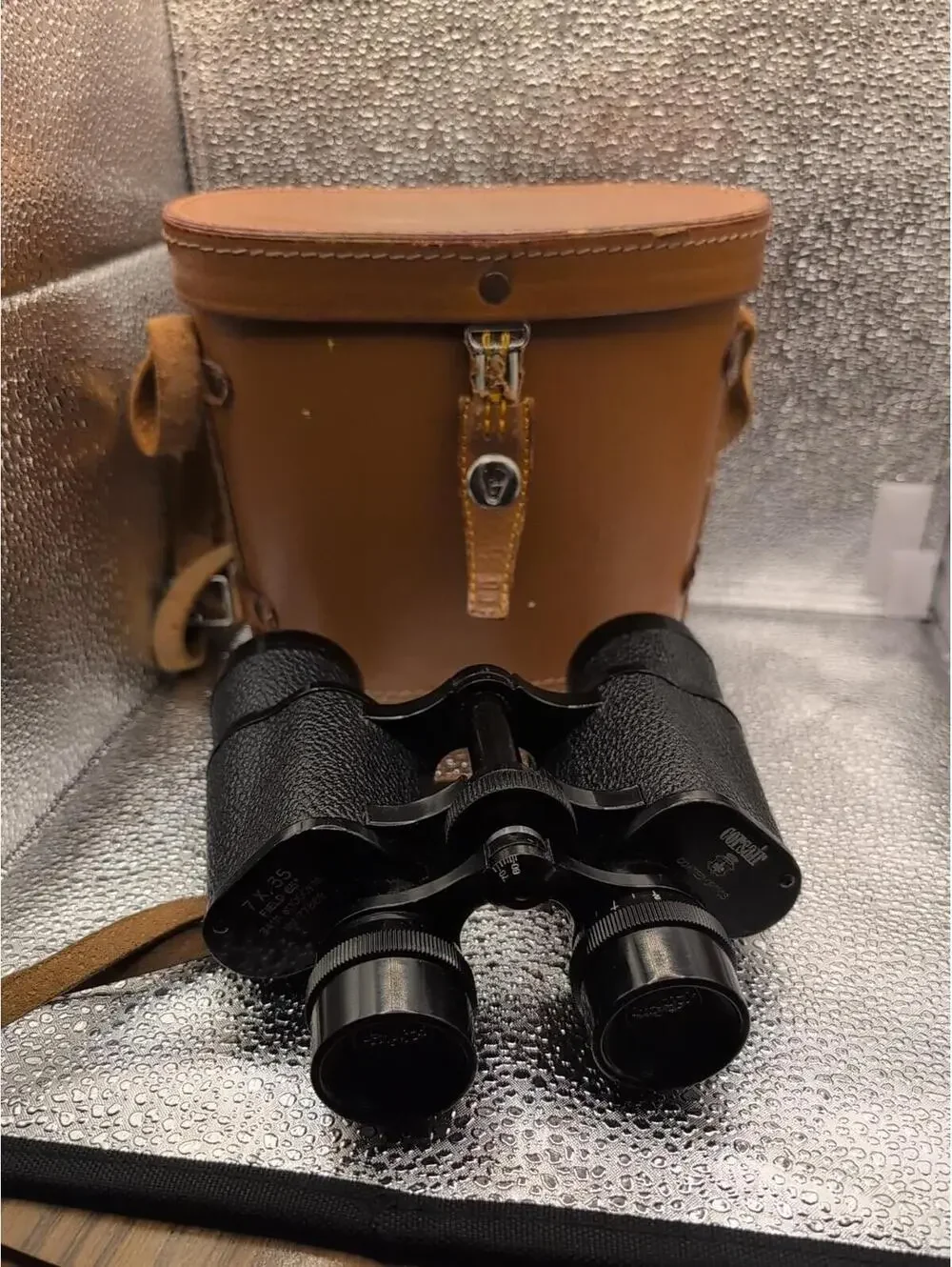 Vintage Corsair 7 x 35 Field 65 degrees 341 ft at 1000 yards No 77448  w Case